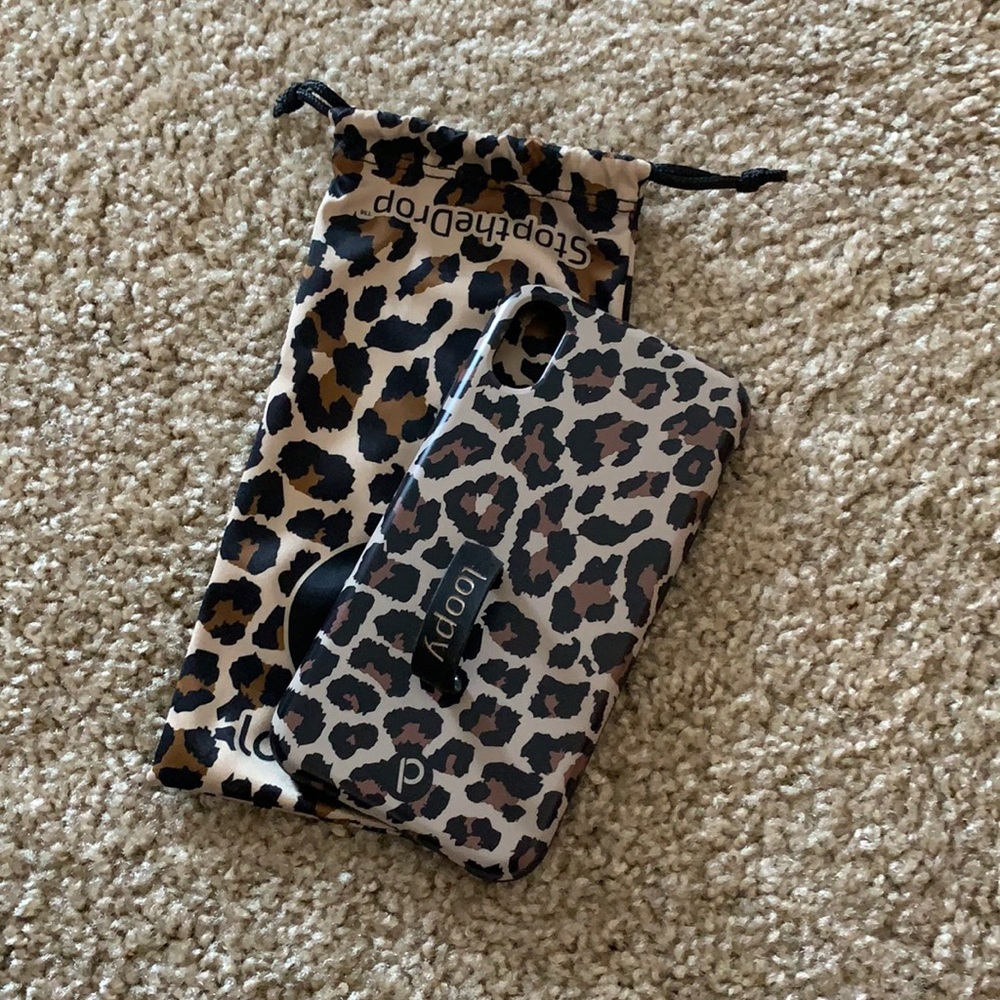NWOT Leopard Loopy Case iPhone XR
